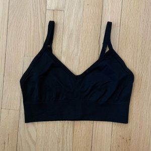 Lululemon size 6 bra